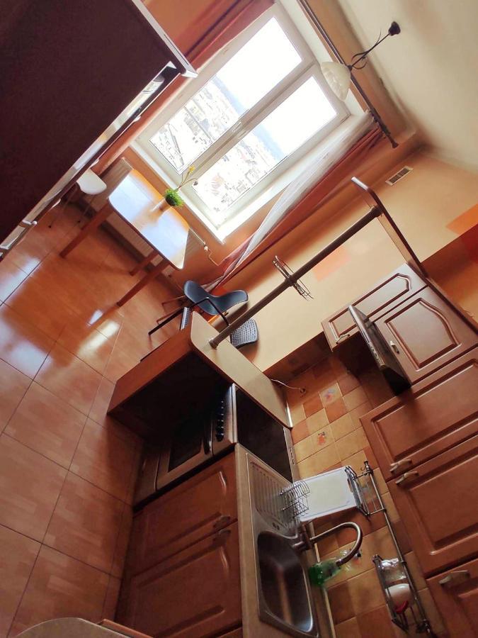 Room In Old Town คราคูฟ ภายนอก รูปภาพ
