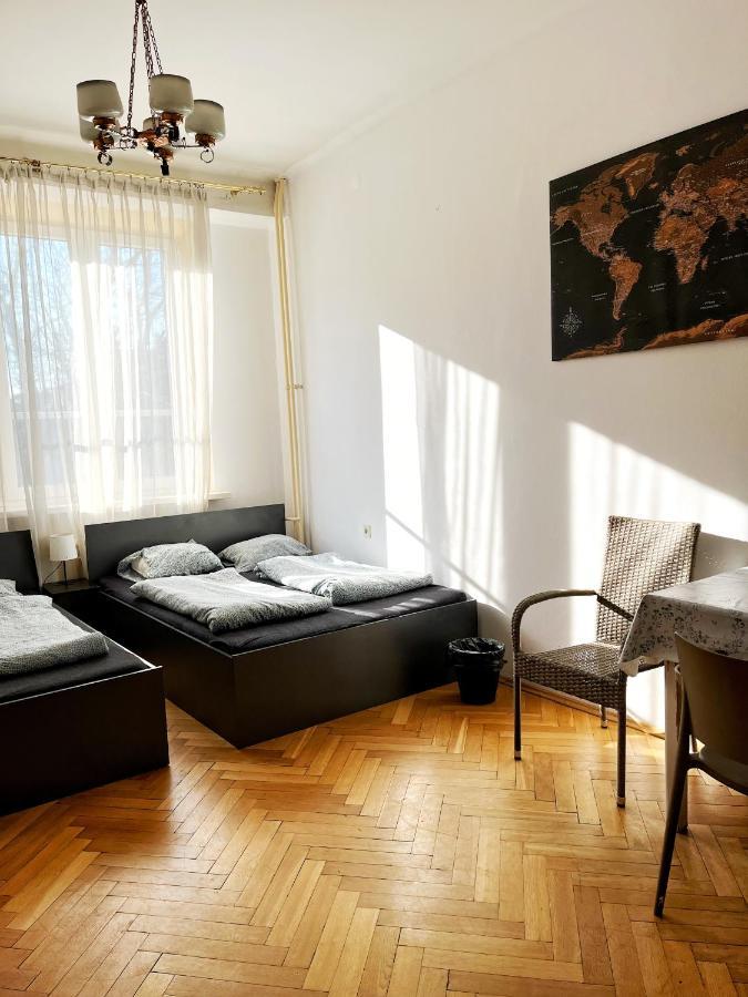Room In Old Town คราคูฟ ภายนอก รูปภาพ