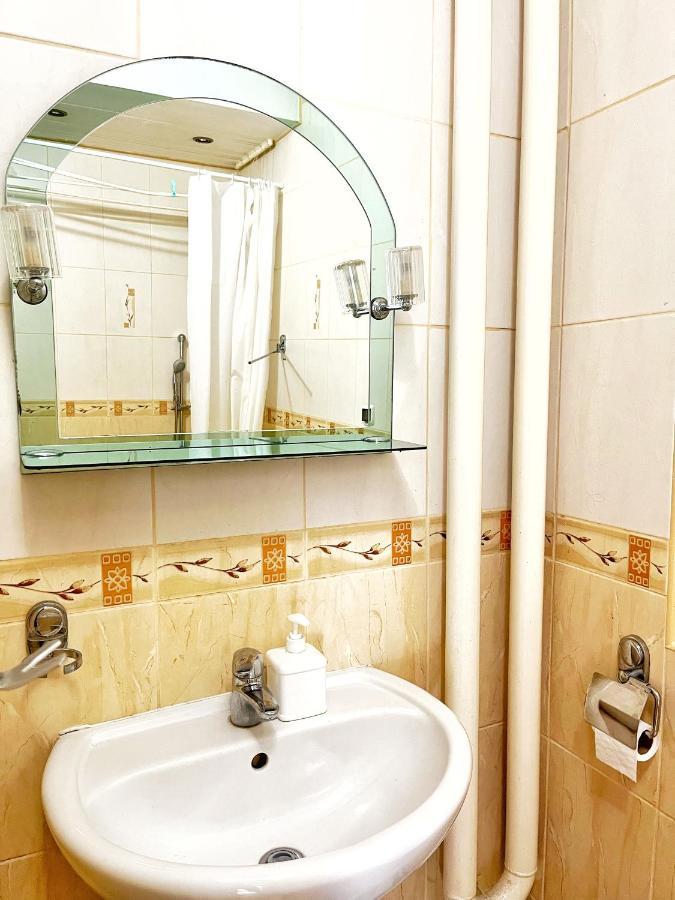 Room In Old Town คราคูฟ ภายนอก รูปภาพ