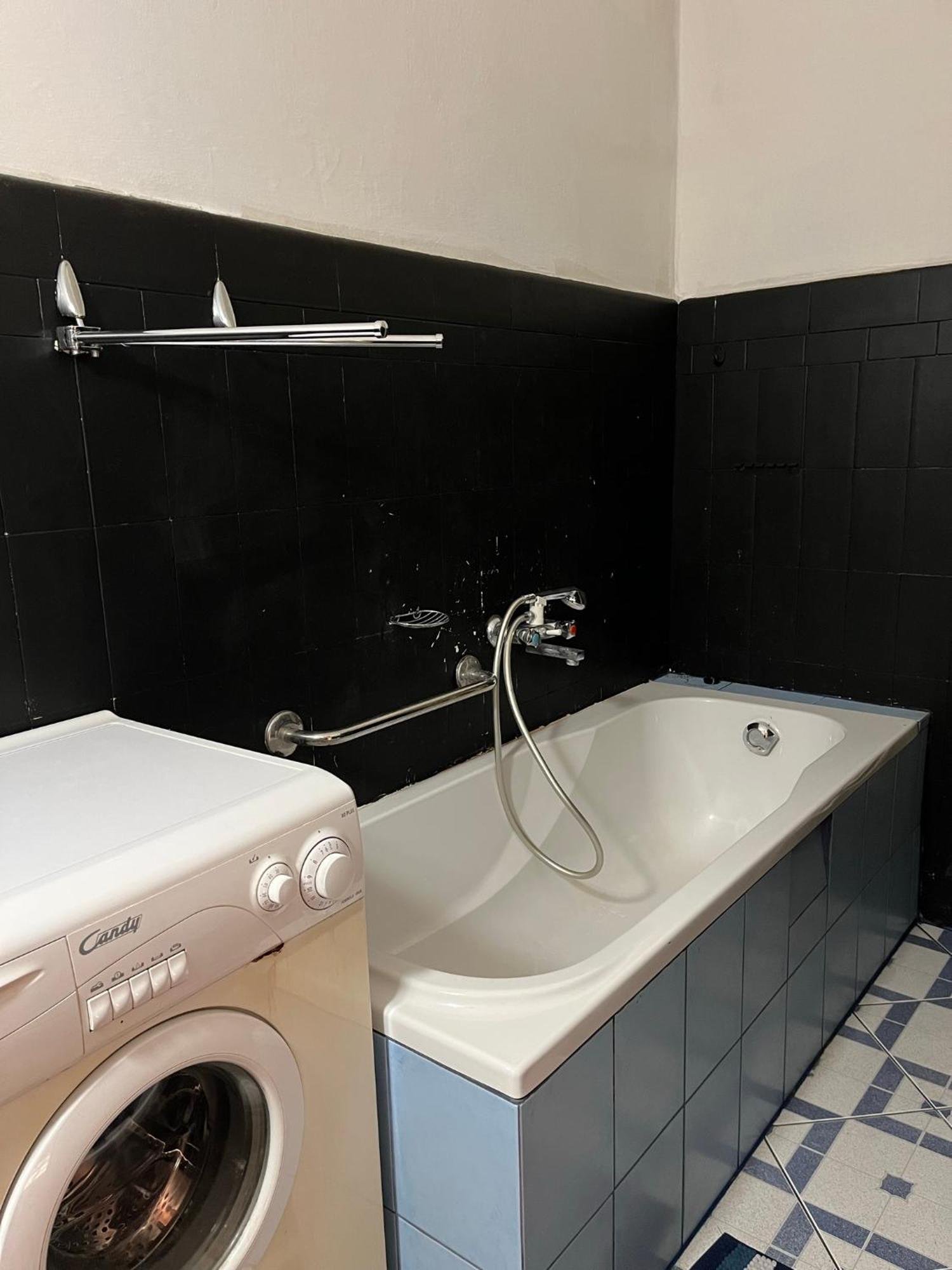 Room In Old Town คราคูฟ ภายนอก รูปภาพ