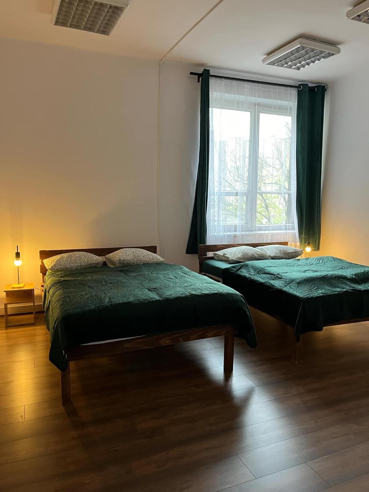 Room In Old Town คราคูฟ ภายนอก รูปภาพ